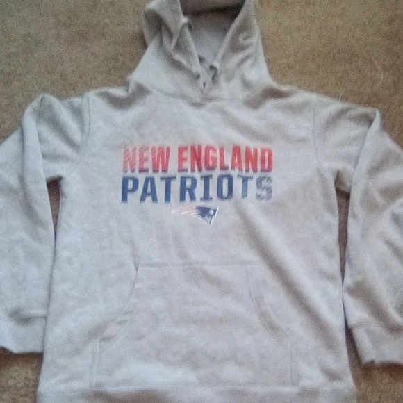 New England Patriots NFL Football Man Hoodie Pullover Sweatshirt - Picture 2 of 9
